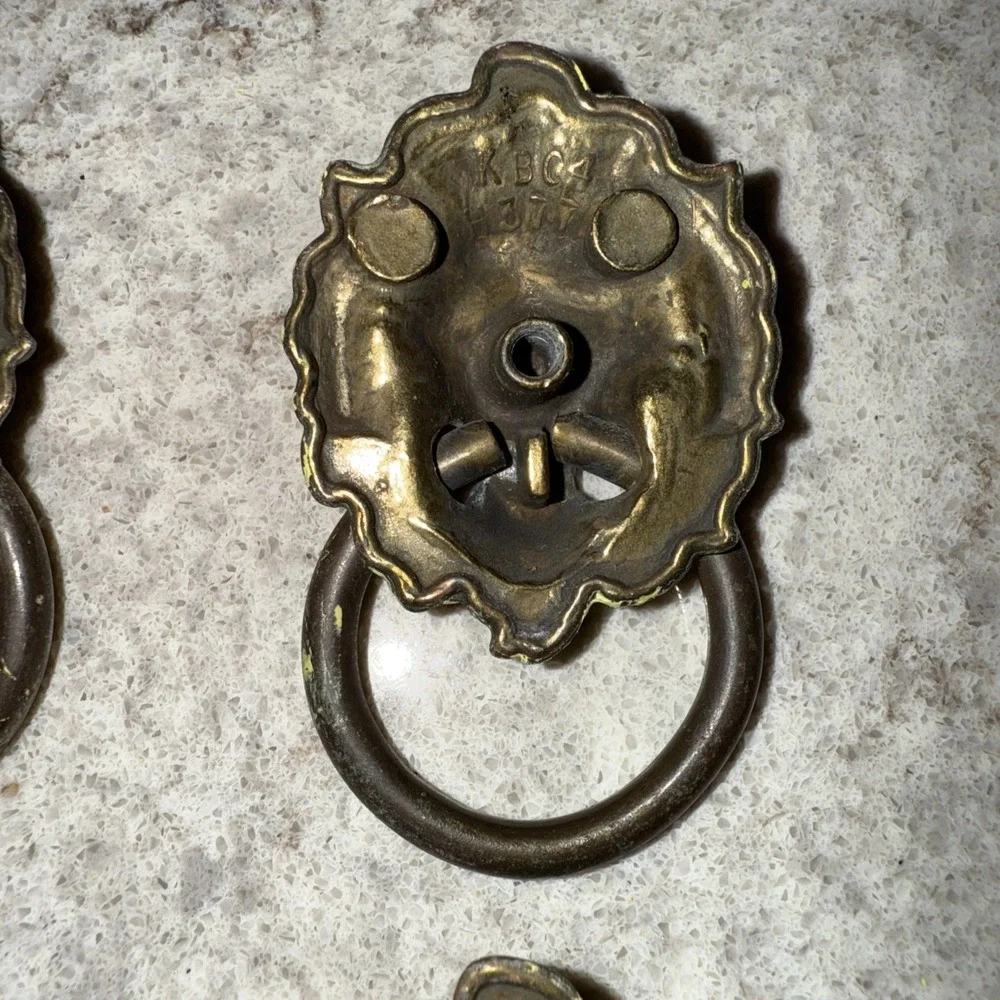 Set 4 Vintage Brass Lion Head Dresser Chest Drawer Knob Cabinet Pull Patina 3D